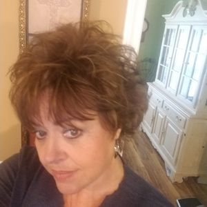 Meet your Posher, Debra